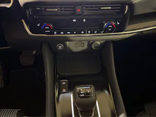 Nissan Qashqai 1.3 DIG-T MHEV Premiere Edition Xtronic