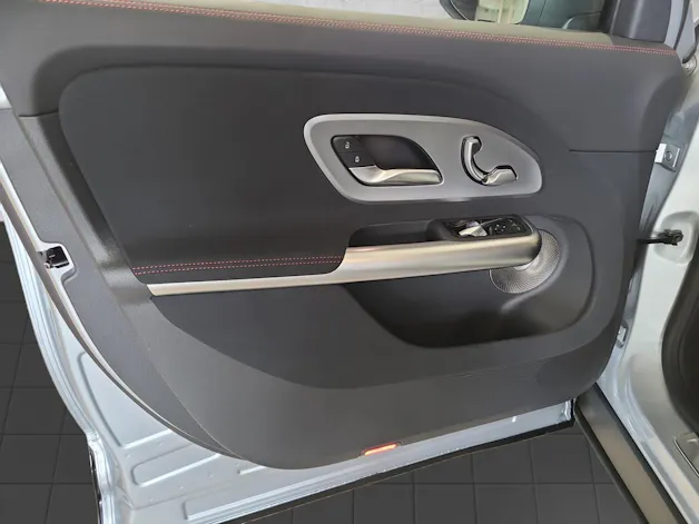 Mercedes-Benz GLB 350 85kWh EQ 4 Matic