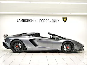 Lamborghini Aventador S LP740-4 Roadster E-Gear