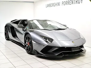 Lamborghini Aventador S LP740-4 Roadster E-Gear