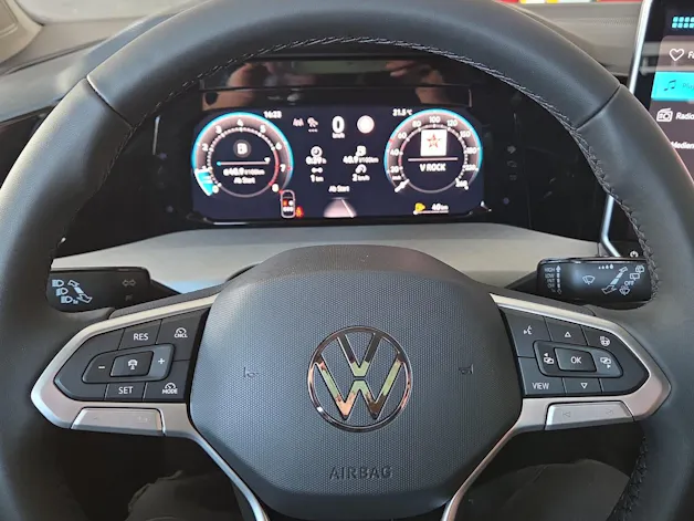 VW Golf 1.5 TSI Basis