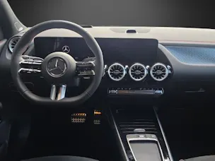 Mercedes-Benz EQA 300 4M Excellence
