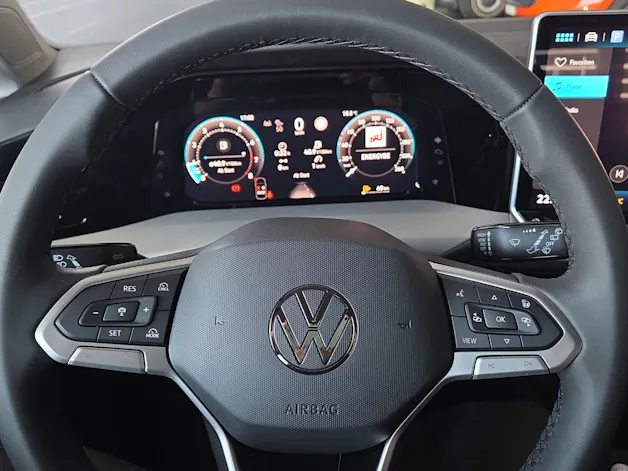 VW Golf 1.5 TSI Basis