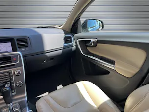 Volvo V60 D5 AWD Summum Geartronic