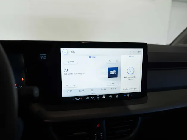 Ford E-Transit Courier Van Trend