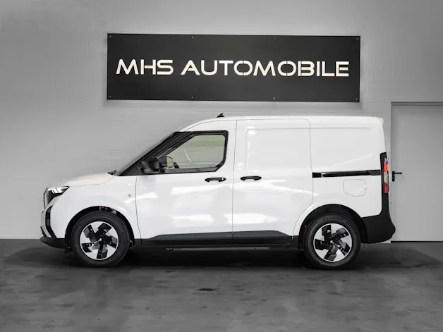 Ford E-Transit Courier Van Trend