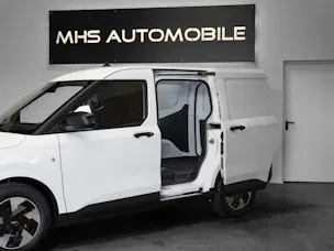 Ford E-Transit Courier Van Trend