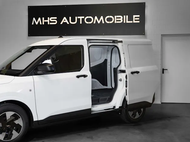 Ford E-Transit Courier Van Trend