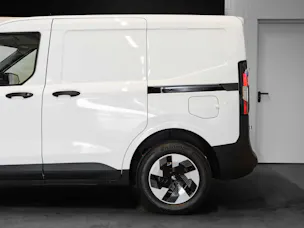 Ford E-Transit Courier Van Trend
