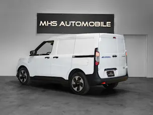 Ford E-Transit Courier Van Trend