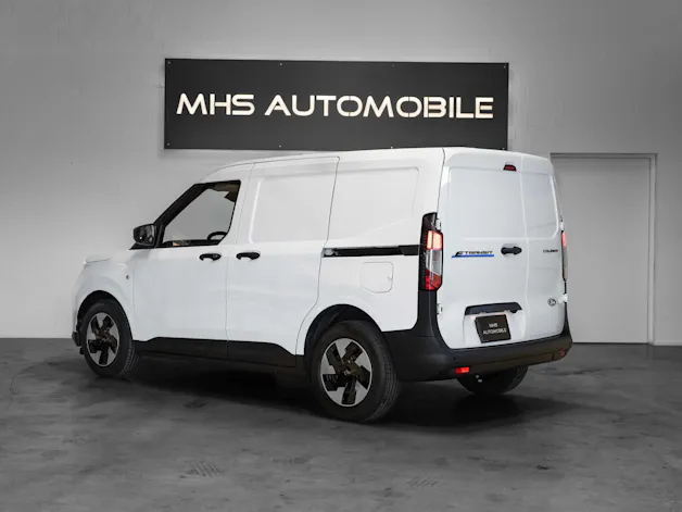 Ford E-Transit Courier Van Trend