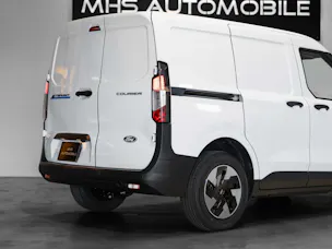 Ford E-Transit Courier Van Trend