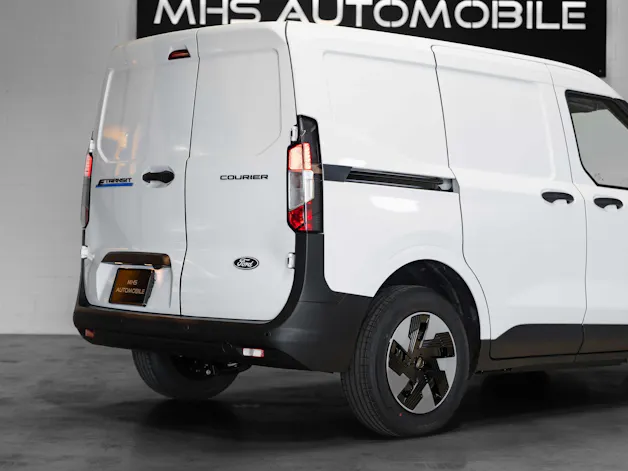 Ford E-Transit Courier Van Trend