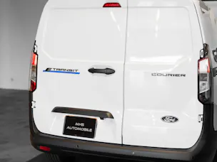 Ford E-Transit Courier Van Trend