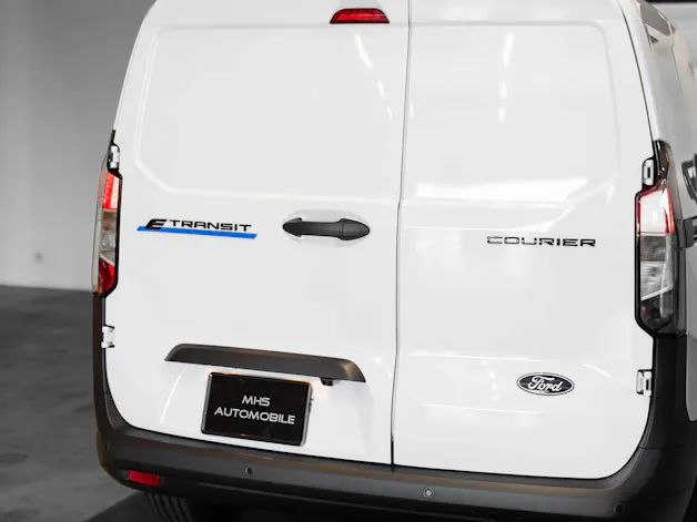 Ford E-Transit Courier Van Trend