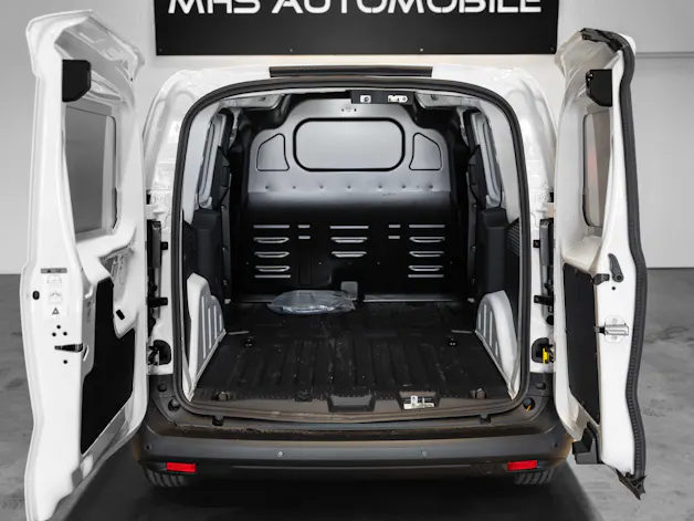 Ford E-Transit Courier Van Trend