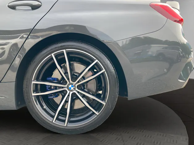 BMW 320d xDrive SAG Touring