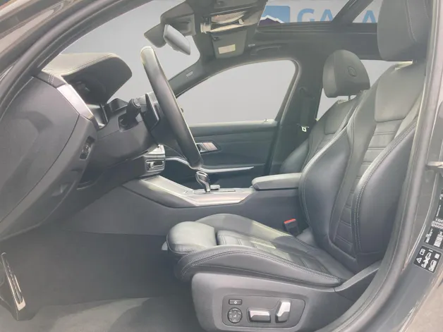 BMW 320d xDrive SAG Touring