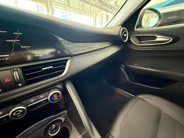 Alfa Romeo Giulia 2.2 JTDM Business Automatic Q4