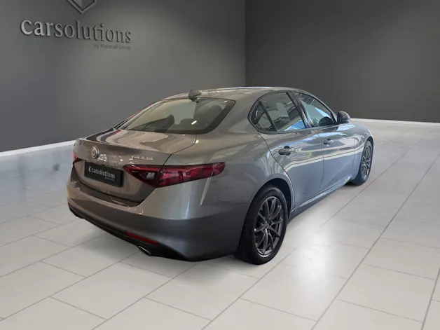 Alfa Romeo Giulia 2.2 JTDM Business Automatic Q4