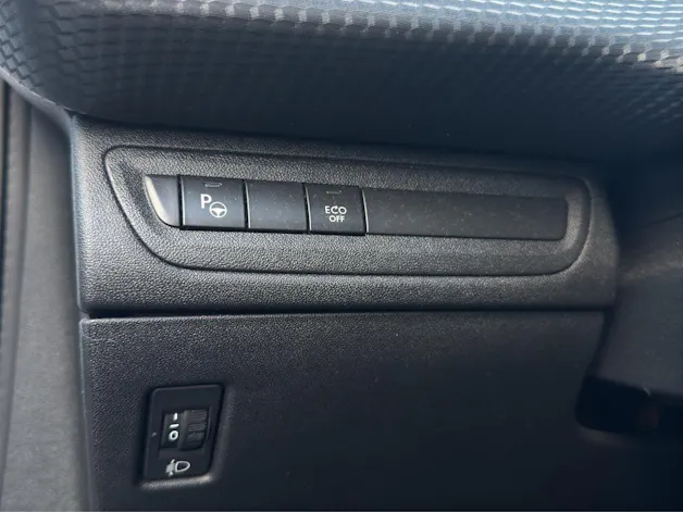 Peugeot 2008 1.2 PureTech Allure EAT6