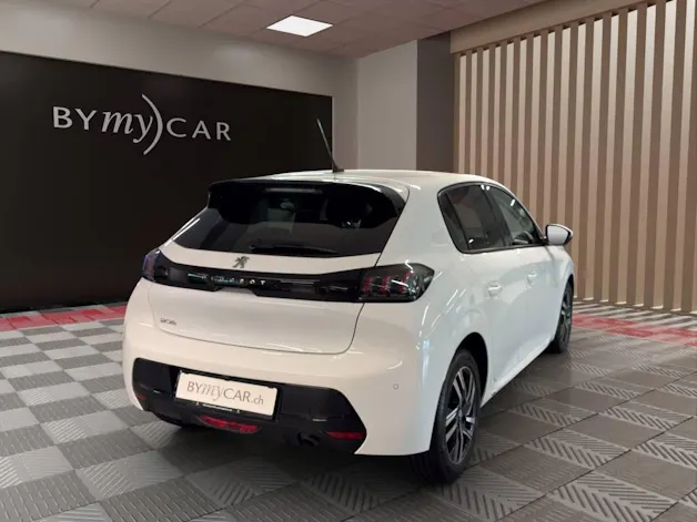 Peugeot 208 1.2 PureTech Allure Pack EAT8