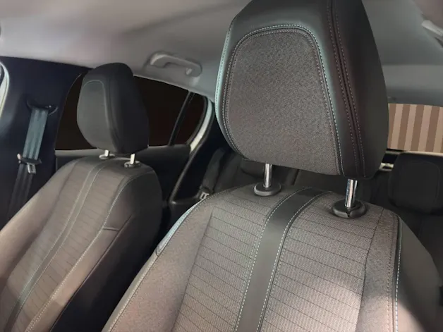 Peugeot 208 1.2 PureTech Allure Pack EAT8