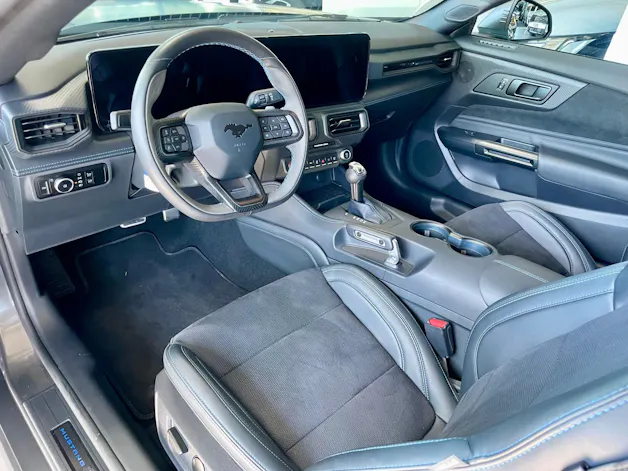Ford Mustang Fastback 5.0 V8 Dark Horse Automat