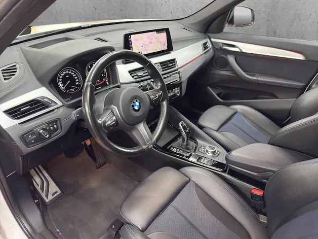 BMW X1 xDrive 18d Essential Edition Steptronic