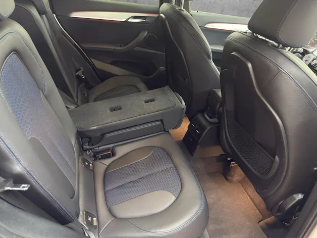 BMW X1 xDrive 18d Essential Edition Steptronic