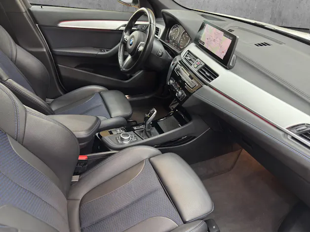 BMW X1 xDrive 18d Essential Edition Steptronic