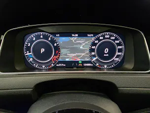 VW Golf 2.0 TSI R 4Motion DSG AKRAPOVIC EDITION