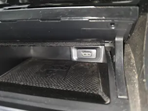 VW Golf 2.0 TSI R 4Motion DSG AKRAPOVIC EDITION