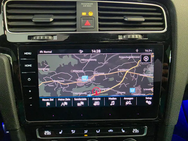 VW Golf 2.0 TSI R 4Motion DSG AKRAPOVIC EDITION