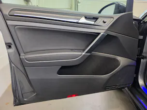 VW Golf 2.0 TSI R 4Motion DSG AKRAPOVIC EDITION