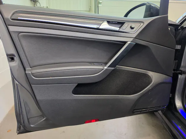VW Golf 2.0 TSI R 4Motion DSG AKRAPOVIC EDITION