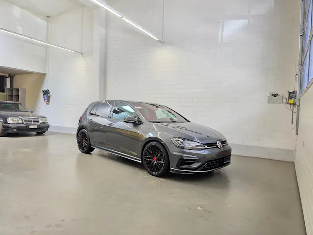 VW Golf 2.0 TSI R 4Motion DSG AKRAPOVIC EDITION