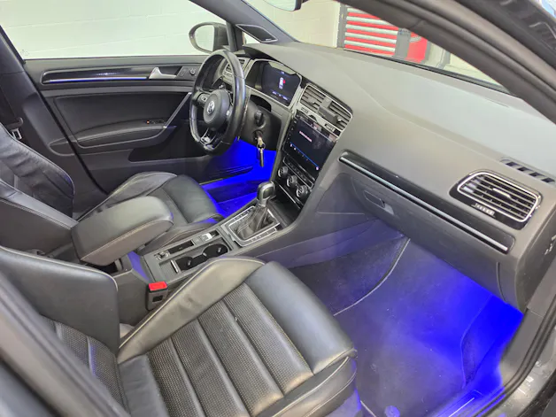 VW Golf 2.0 TSI R 4Motion DSG AKRAPOVIC EDITION