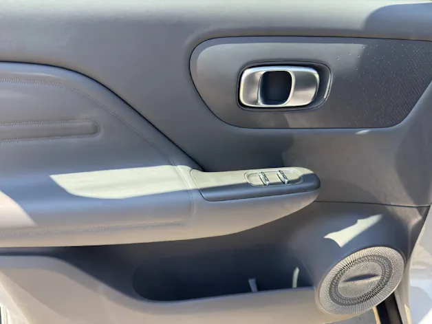 Leapmotor B10 1.5 Hybrid EV