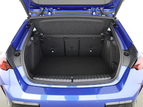 https://vehicle.imgix.net/4332653/d1e4a658-3b87-4154-937b-3e06cc1548e3.jpg