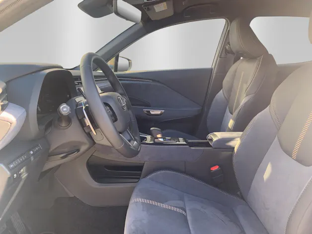 Lexus LBX 1.5 Hybrid Cool AWD