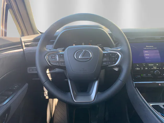 Lexus LBX 1.5 Hybrid Cool AWD