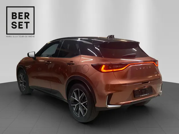 Lexus LBX 1.5 Hybrid Cool AWD