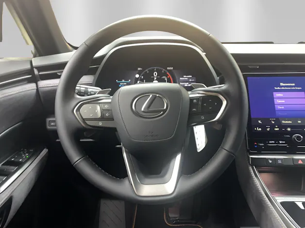 Lexus LBX 1.5 Hybrid Cool AWD