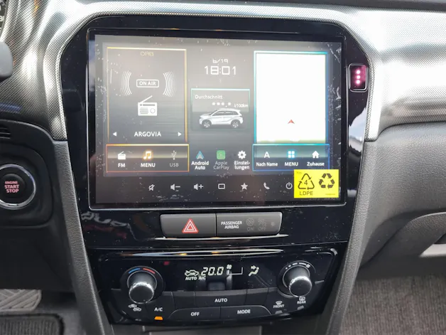 Suzuki Vitara 1.4 T Sakura Top Hybrid 4x4