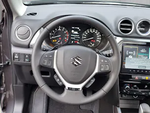 Suzuki Vitara 1.4 T Sakura Top Hybrid 4x4