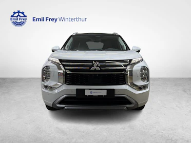 MITSUBISHI OUTLANDER 8