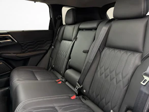 https://vehicle.imgix.net/4332721/e04dcaf2-ac5e-4d90-af96-e333843bf813.jpg