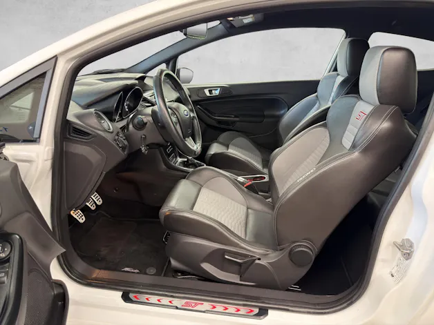 Ford Fiesta 1.6 EcoB ST-2