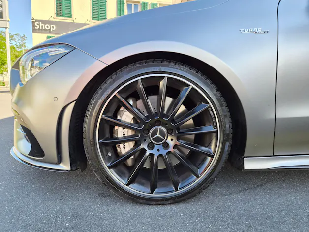 Mercedes-Benz CLA 35 AMG 4matic Shooting Brake